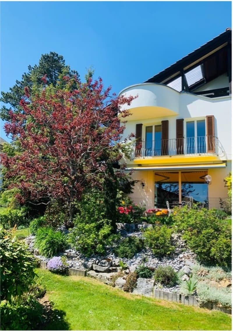 Charmantes Doppel-Einfamilienhaus mit Panoramablick in Magglingen (1)