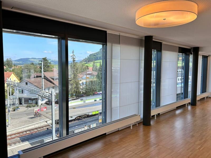 Espace commercial moderne dans un emplacement central - Votre lieu de succès (4)