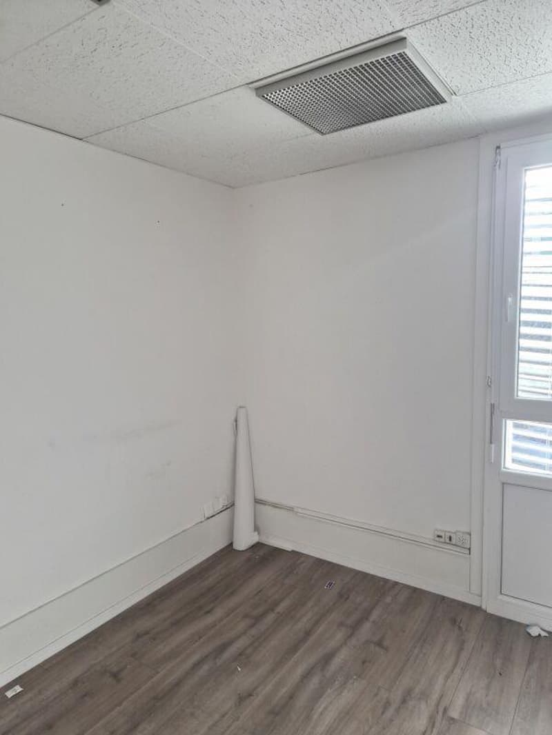 Bureau, cabinet ou similaire à Gevève - beaucoup de choses sont pos... (6)