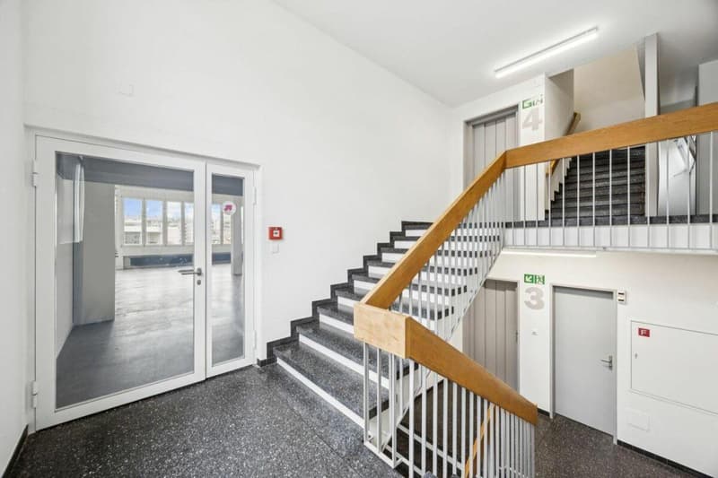 Zentrale Bürofläche im Edelrohbau - gestalten Sie Ihren neuen Standort (8)