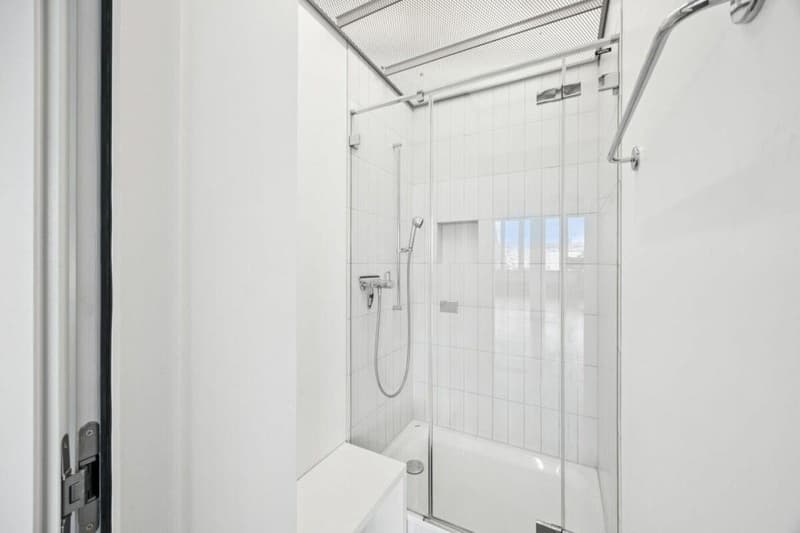 Zentrale Bürofläche im Edelrohbau - gestalten Sie Ihren neuen Standort (5)