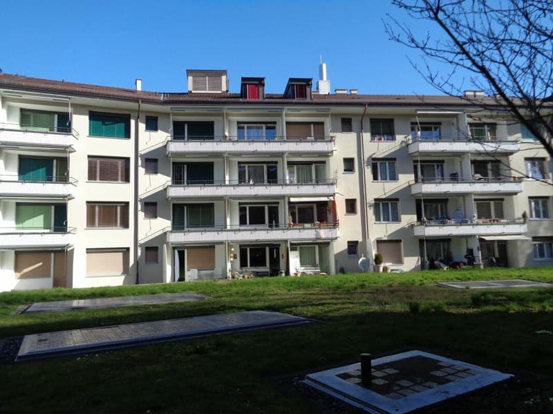 Einstellhallenplatz (1)