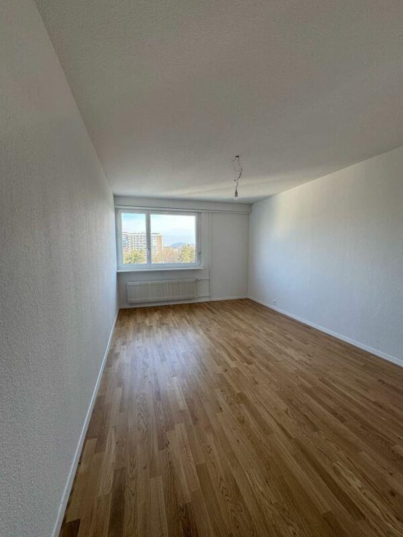 Renovierte 3.5-Zimmerwohnung mit zwei Balkonen im Schwabgut (8)