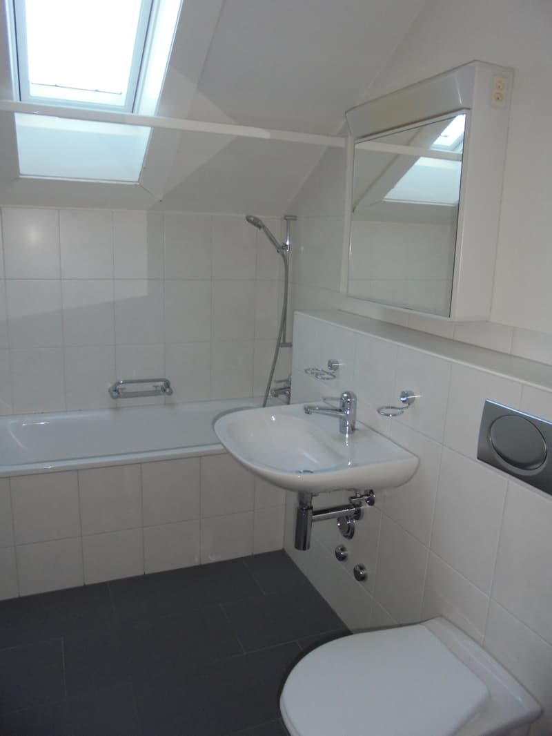 Helle 2-Zimmer-Wohnung mit Balkon in Ostermundigen – ab September 2026 (2)
