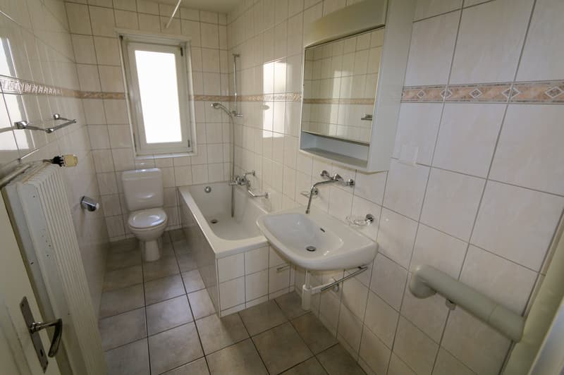 Helle 4-Zimmer-Wohnung an ruhiger Lage in Zollikofen (2)