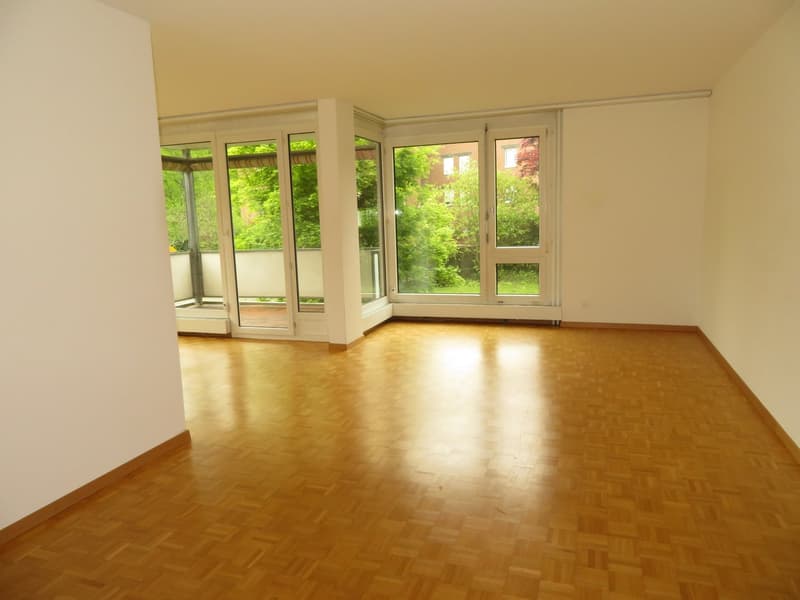 Grosszügige 4.5-Zimmerwohnung an ruhiger und sonniger Lage (3)