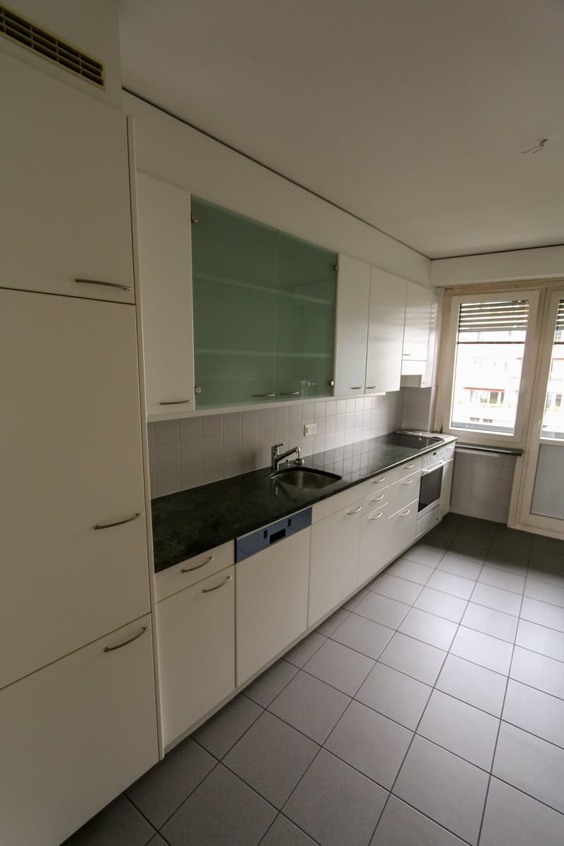 Charmante 3-Zimmer-Wohnung mit Balkon und Cheminée in Bern (2)