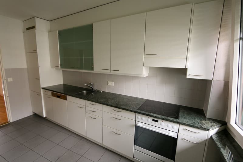 Charmante 3-Zimmer-Wohnung mit Balkon und Cheminée in Bern (3)