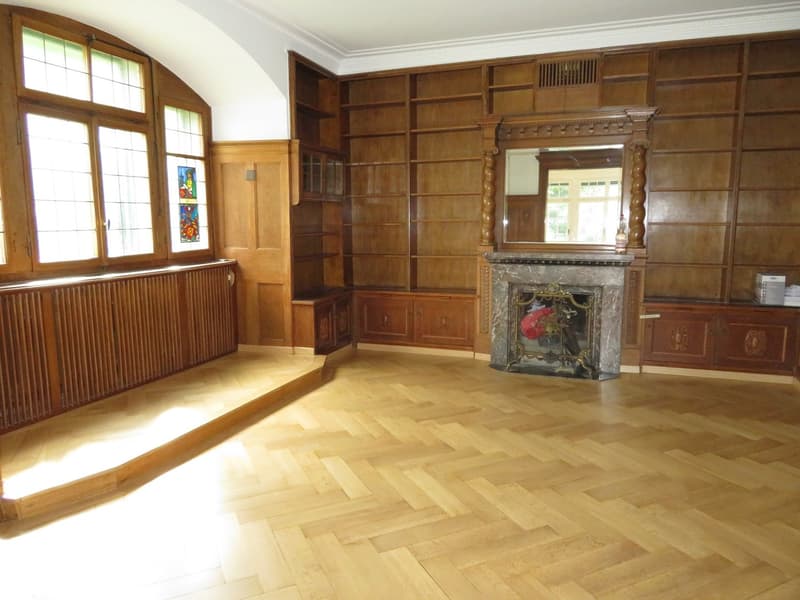 Herrschaftliche 4.5 Zimmerwohnung mit schönem Gemeinschaftsgarten (1)