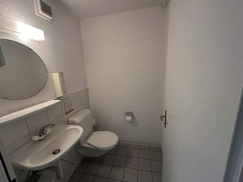Gewerberaum / Büro, Parterre (10)