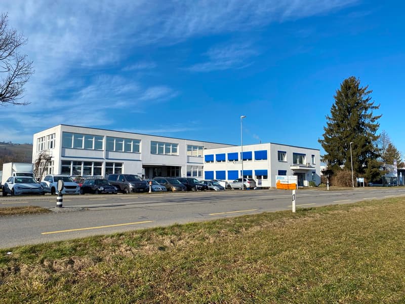 Gewerberaum mit Büro in Münsingen (1)