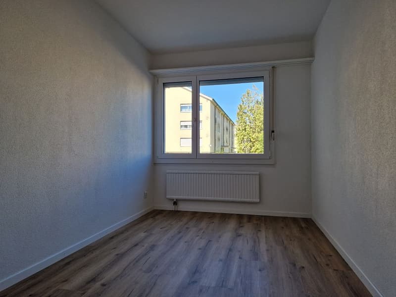4 1/2-Zimmerwohnung, Parterre rechts (8)