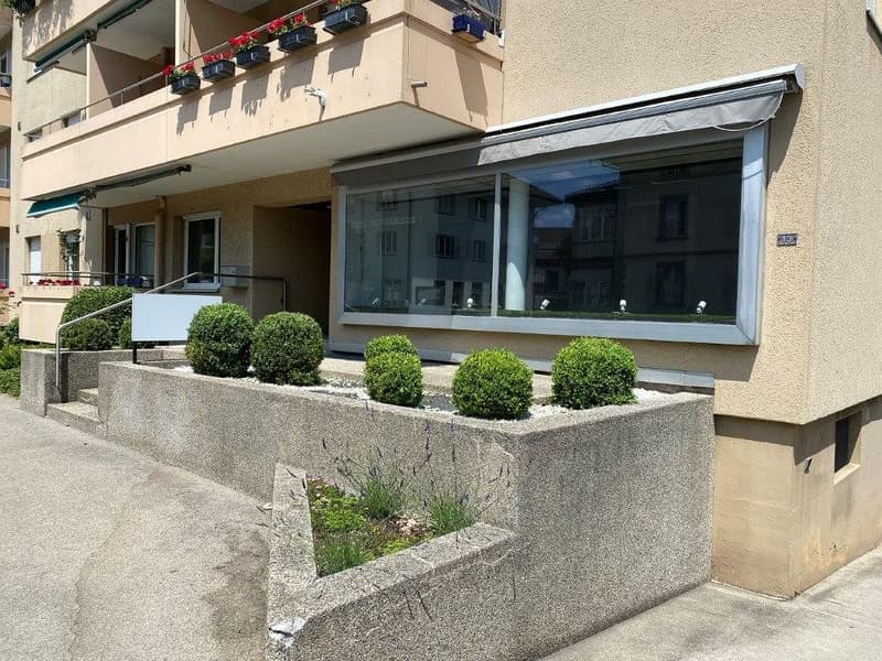 Hoch frequentiertes Ladenlokal mit Direktzugang im Parterre (2)
