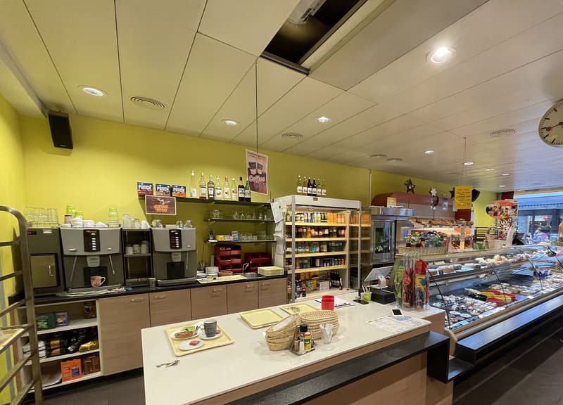 Bäckerei / Gastronomiebetrieb oder Büro- / Dienstleistungsnutzung im Parterre (4)