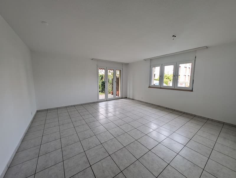 4 1/2-Zimmerwohnung, Parterre links (4)