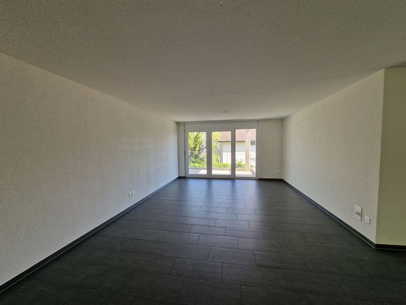 Lichtdurchflutete, familienfreundliche 4 1/2-Zimmerohnung, 1. Stoch rechts (5)