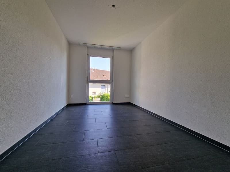 Lichtdurchflutete, familienfreundliche 4 1/2-Zimmerohnung, 1. Stoch rechts (8)