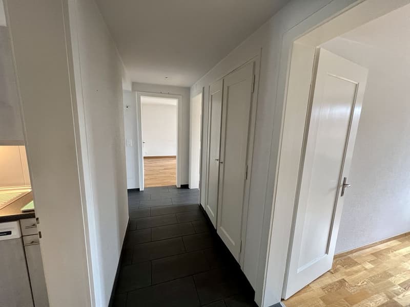 4-Zimmerwohnung, Parterre links (2)