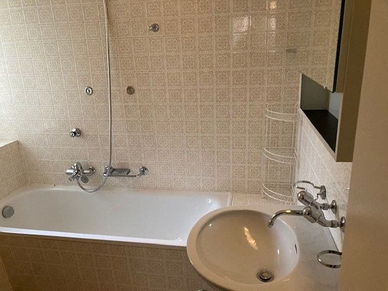 teilsanierte 4- Zimmerwohnung 1. Stock (9)