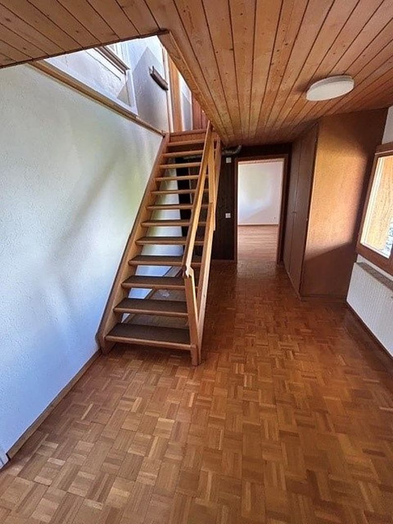 3 1/2 Zimmerwohnung, 2. Stock (3)