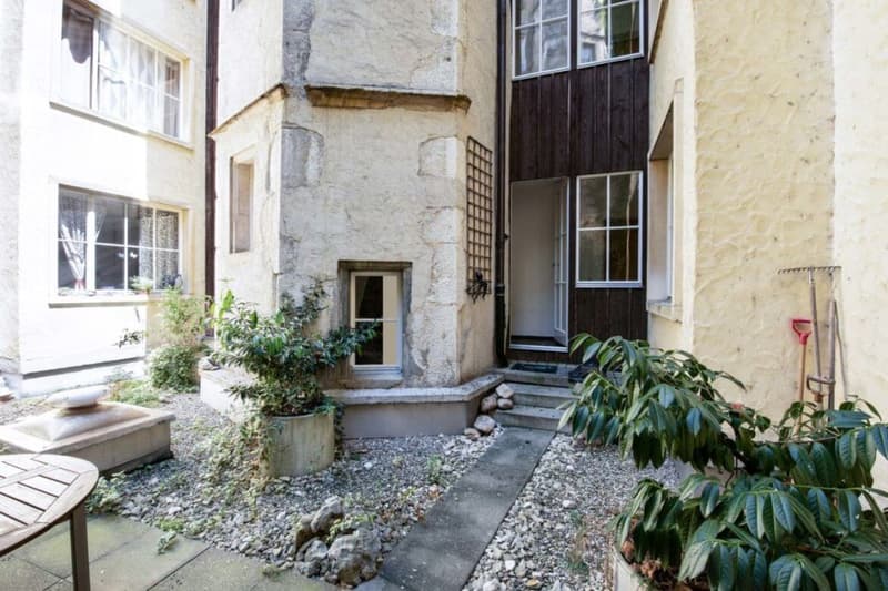 Ladenlokal à 46 m2 mit Schaufenster zu vermieten (3)