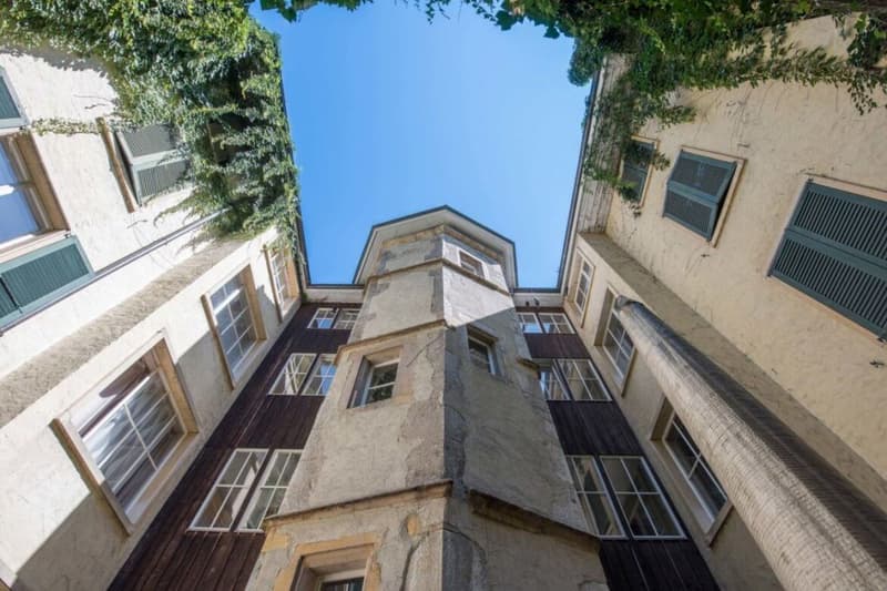 Ladenlokal à 46 m2 mit Schaufenster zu vermieten (2)