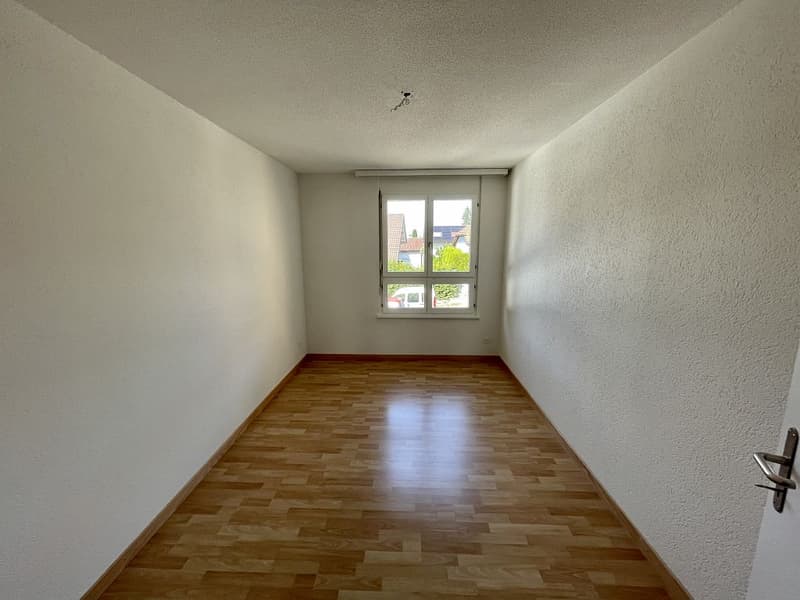 Grosse 3 1/2-Zimmerwohnung, 1. Stock links (5)