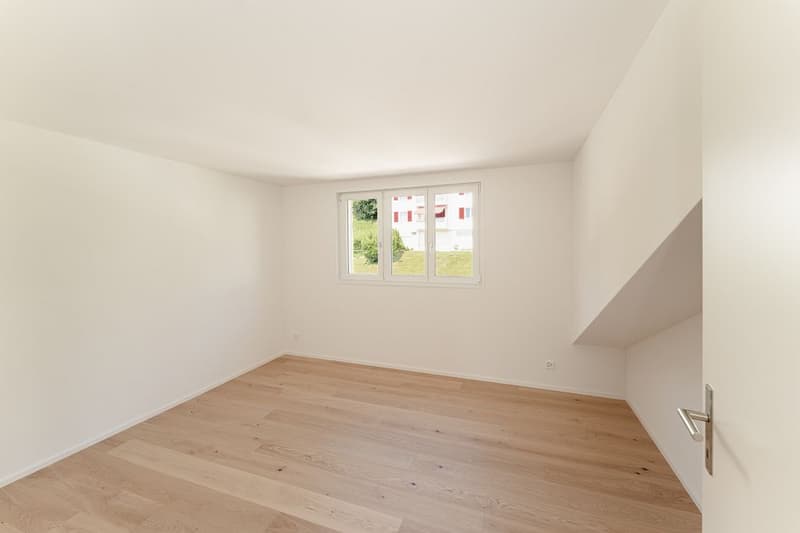 3 1/2-Zimmerwohnung im Dachstock links (7)