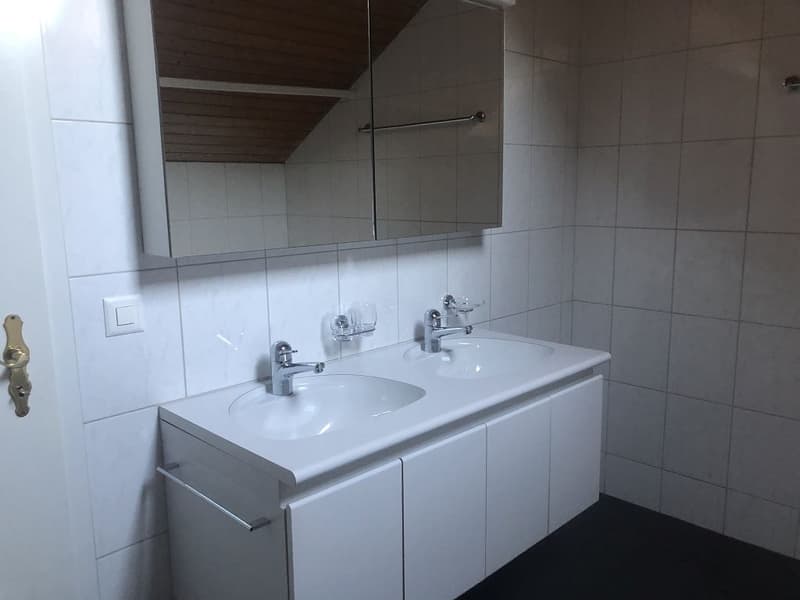 5 1/2-Zw Maisonette, 2. Stock links (12)