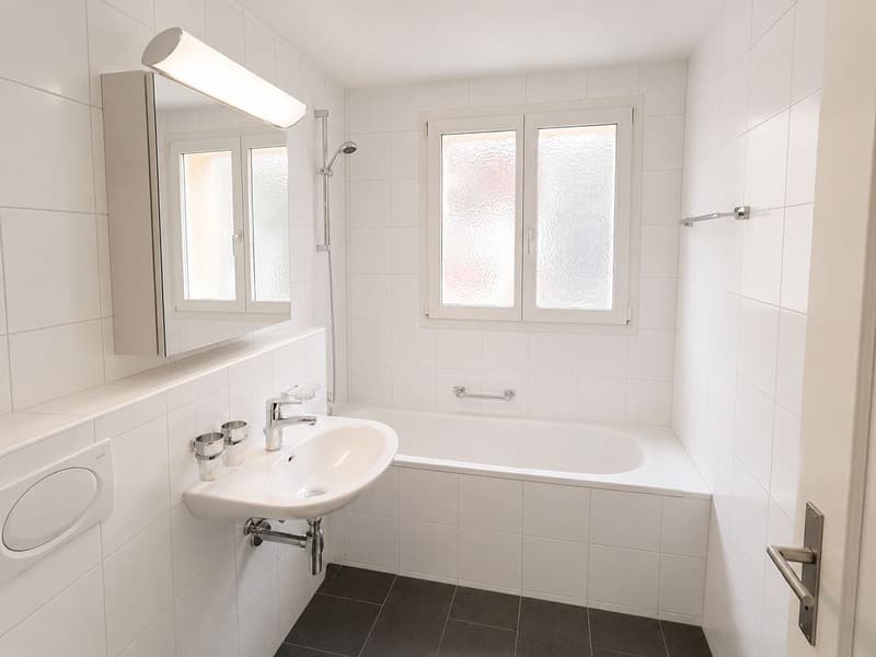 4-Zimmerwohnung, Parterre links (7)