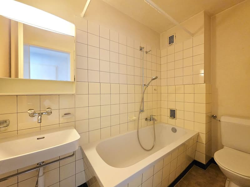 2-Zimmerwohnung, Hochparterre Mitte (3)