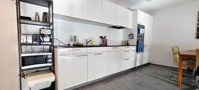 Moderne und grosszügige 2.5-Zimmer-Wohnung mit Balkon in Staffelbach (3)
