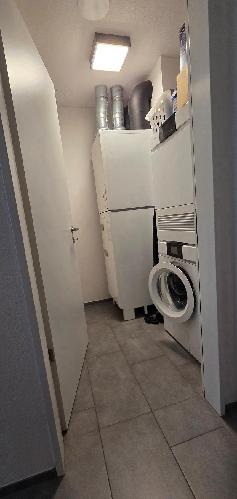 Moderne und grosszügige 2.5-Zimmer-Wohnung mit Balkon in Staffelbach (8)