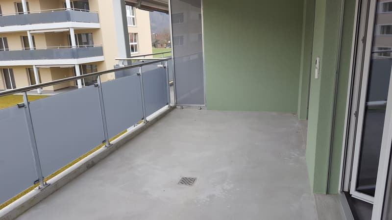 Moderne 3.5-Zimmer-Wohnung mit Balkon - Ihr Rückzugsort im Grünen (9)