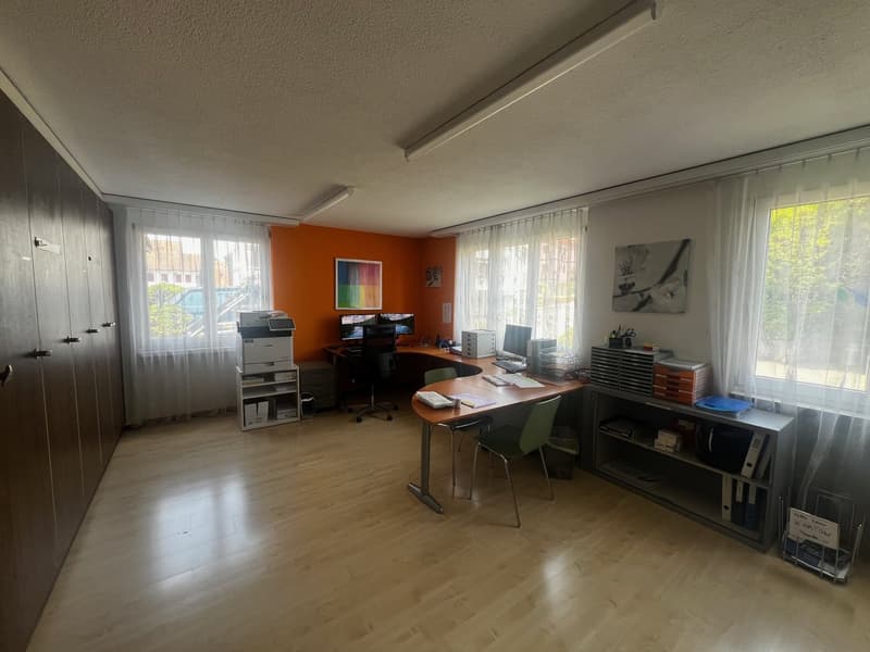 Heller Gewerberaum – ideal als Büro oder Atelier (2)