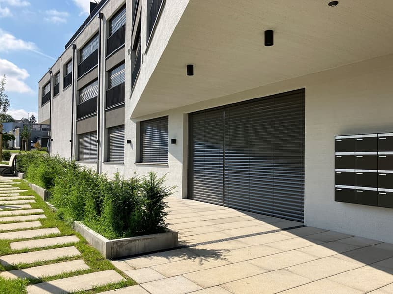 Spazio di lavoro moderno con asilo nido proprio (3)