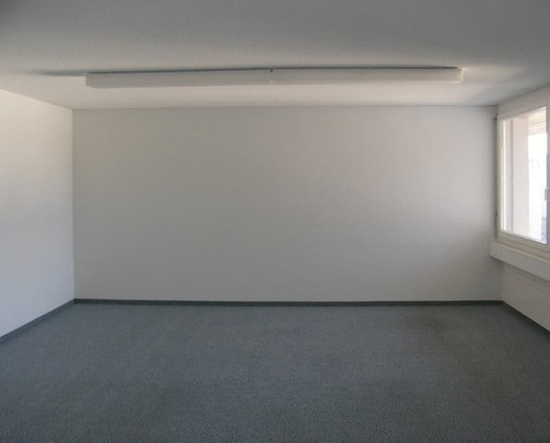 Günstiges Einzelbüro im 2. OG (3)