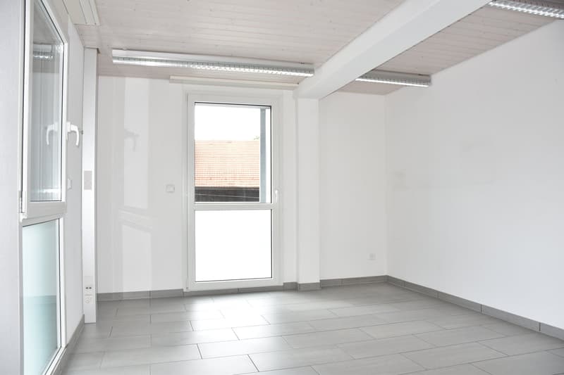 Moderne Büroräumlichkeiten in Aarwangen - 7 Zimmer auf 170 m² (7)