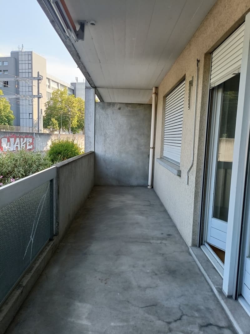 Helle 2-Zimmer-Wohnung mit Balkon in Bern-Bümpliz (5)