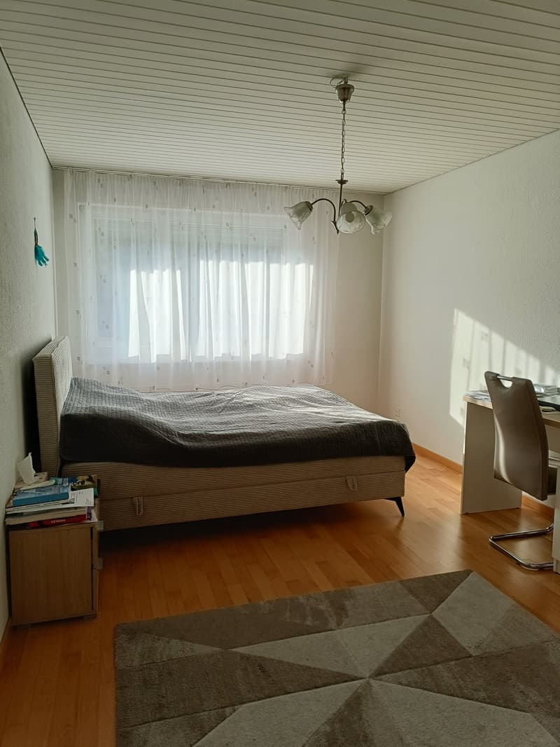 Helle 2-Zimmer-Wohnung mit Balkon in Bern-Bümpliz (2)
