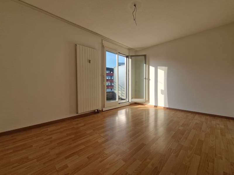 2-Zimmer Attikawohnung in Bümpliz (4)
