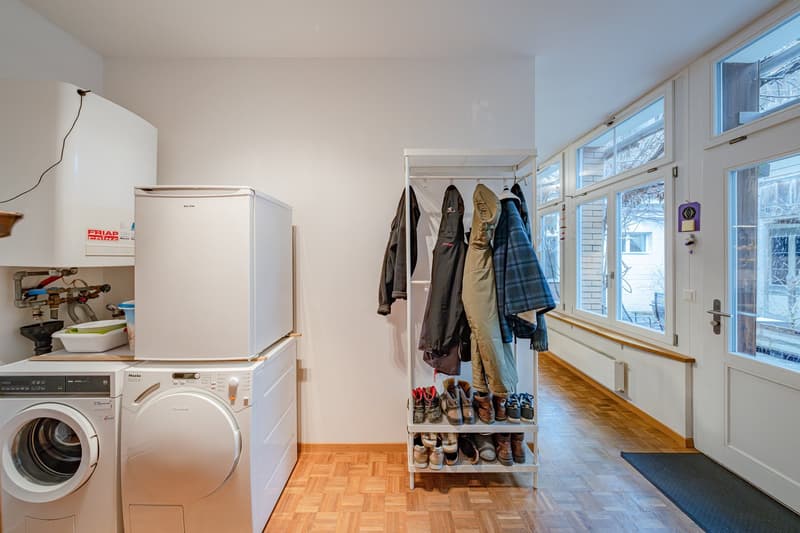 lichtdurchflutetes Loft im Erdgeschoss mit Sicht auf Innenhof (12)