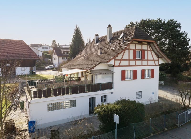 helle 2 1/2 Zimmer Wohnung 2. OG süd mit privatem Balkon und Dachzimmer (20)