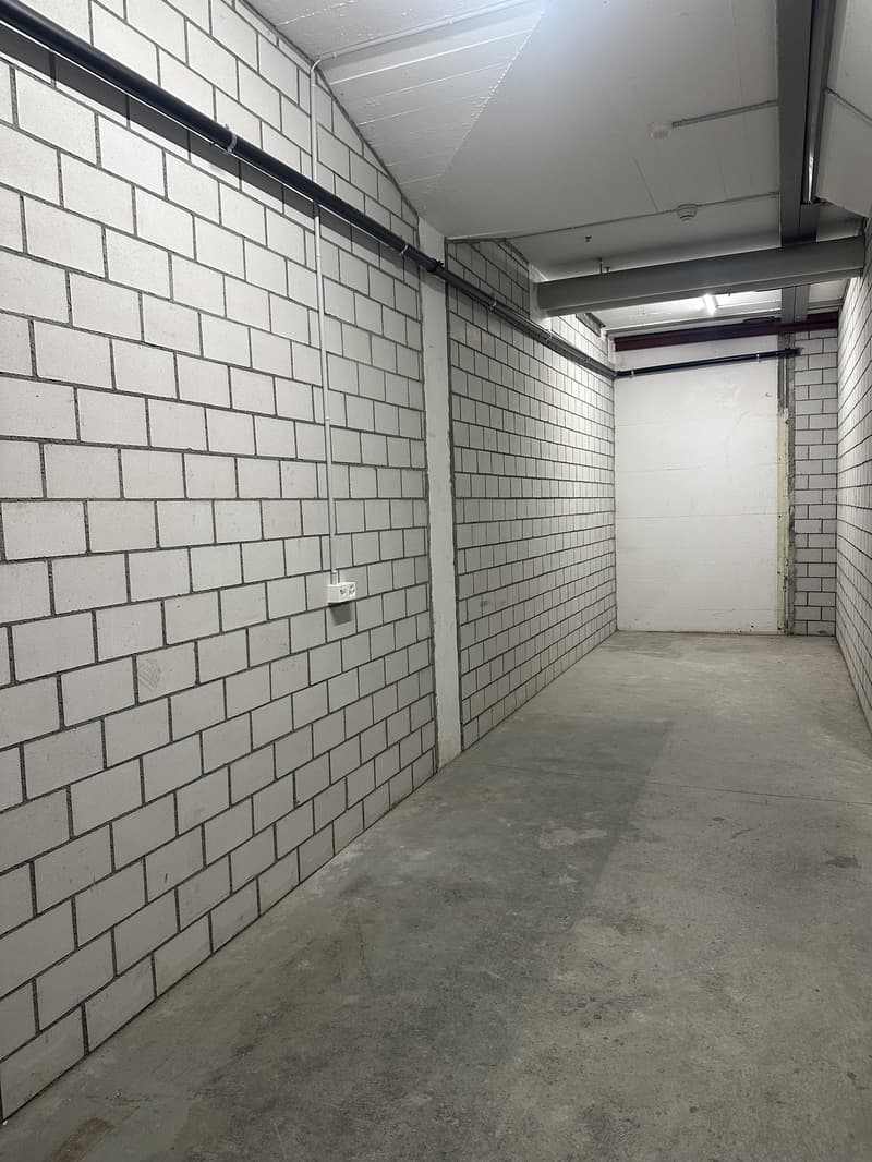 Gewerbe- und Lagerraum im Untergeschoss (5)