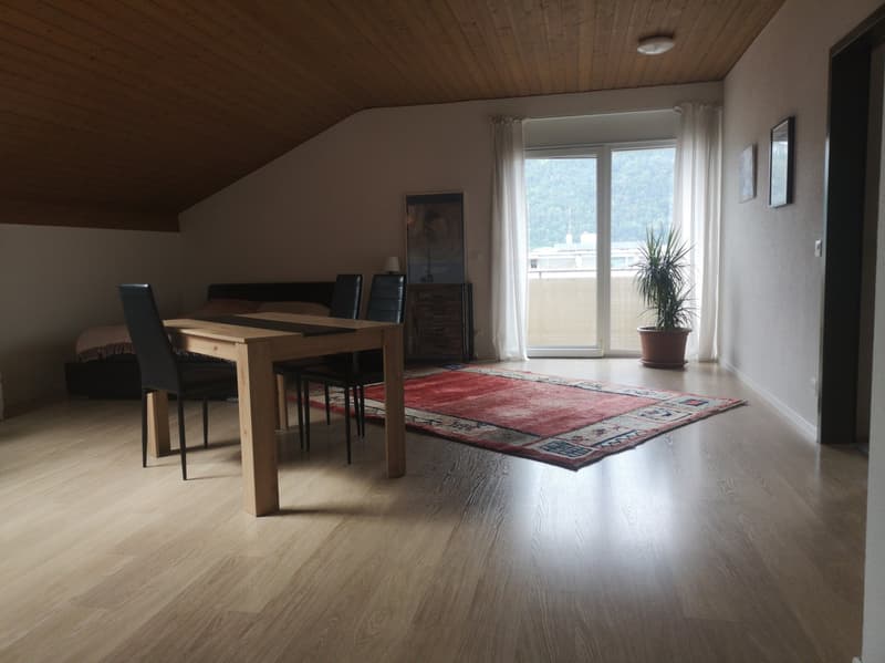 Gemütliche Dachwohnung mit Cheminée (3)