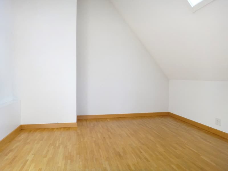 Original office/studio with a wonderful view in an attractive 2-family house in the village center (3)