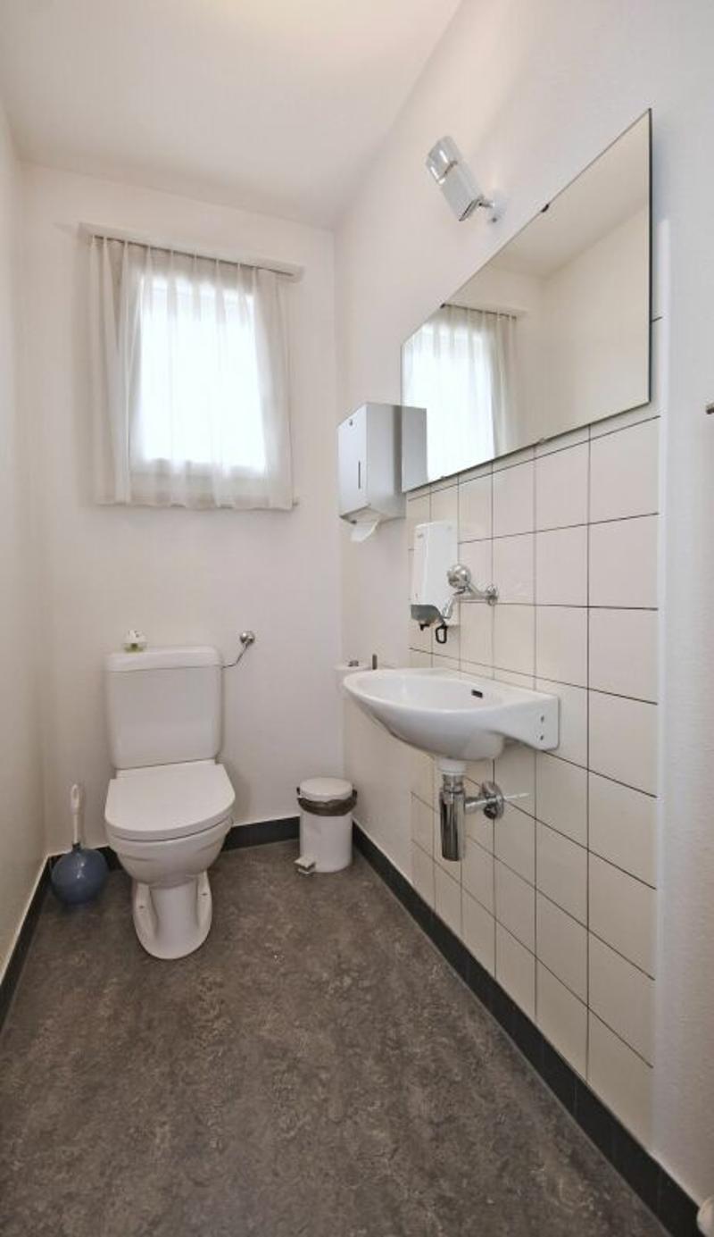Wohn- und Geschäftshaus (34)