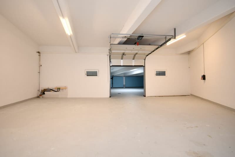 Car Garage/Workshop (13)