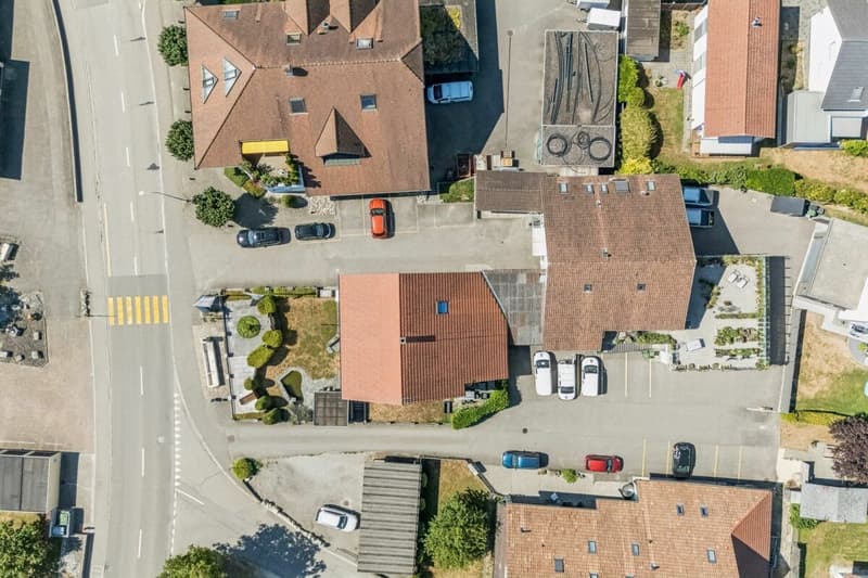 Mehrfamilienhaus mit Gewerberäumen, Garagen  - Wohnen und Arbeiten am selben Ort, vielseitiges Renditeobjekt mit Entwicklungspotential. (3)
