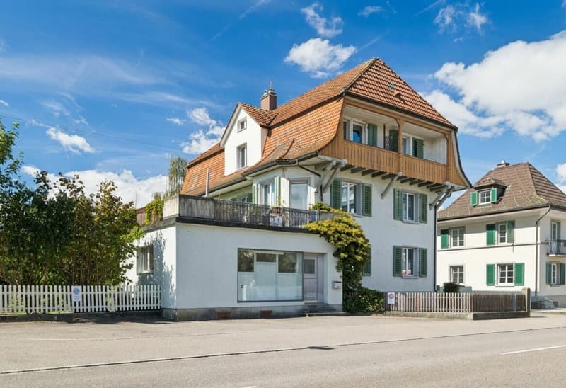 Ein Haus mit Geschichte - Dreifamilienhaus mit Studio und Ladenlokal (2)